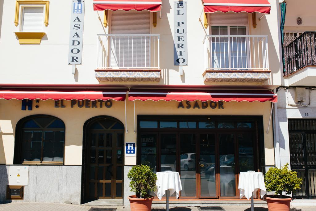 Hostal El Puerto Caleta De Velez Exterior photo